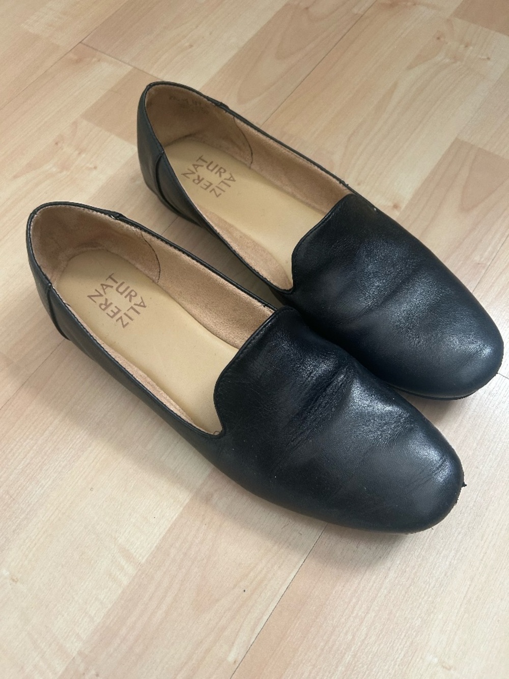 Naturalizer Emiline Black Leather Slip On Loafer Flats Size 9.5
